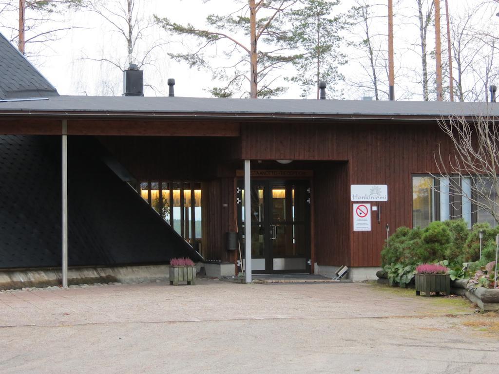 Honkiniemi Hotel Ahtari Exterior photo